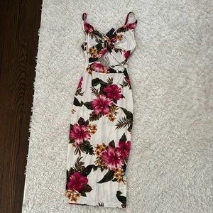 Fashion Nova midi dress - never worn - size XS